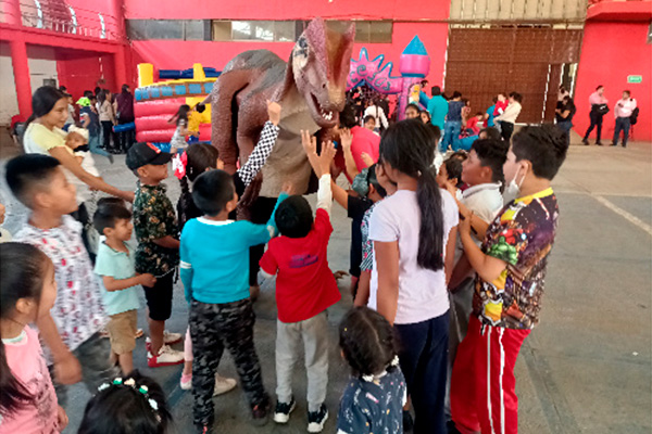 Festeja gobierno de Huactzinco a niños y niñas del municipio