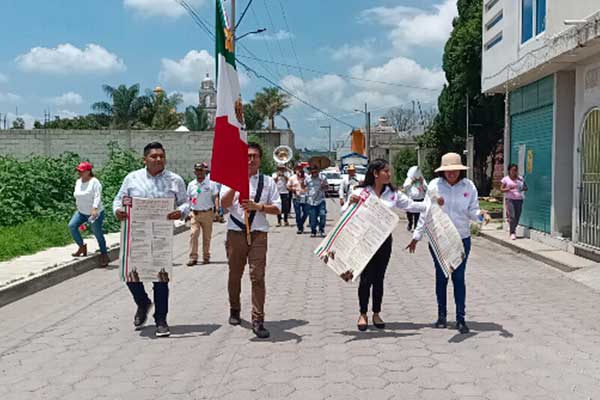 Inicia el mes Patrio en Huactzinco con la fijación del Bando Solemne