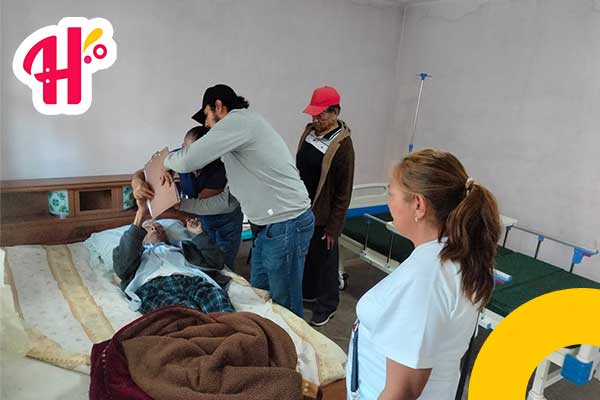 Gobierno de Huaczinco entrega camas y colchones de grado hospitalario