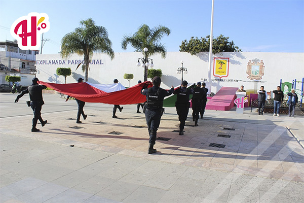 Gobierno de Huactzinco conmemora el día de la bandera