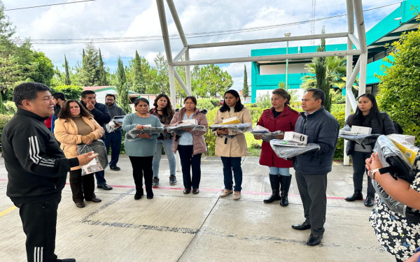 Reconoce el gobierno municipal de Huactzinco labor de maestros de las instituciones educativas