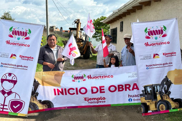 Inician trabajos de adoquinamiento en privada Revolución en Huactzinco